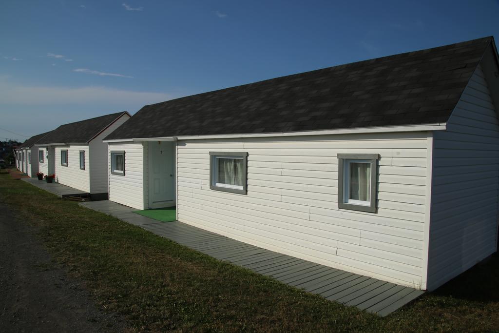 Les Cabines Sur Mer Cap-des-Rosiers Exterior photo