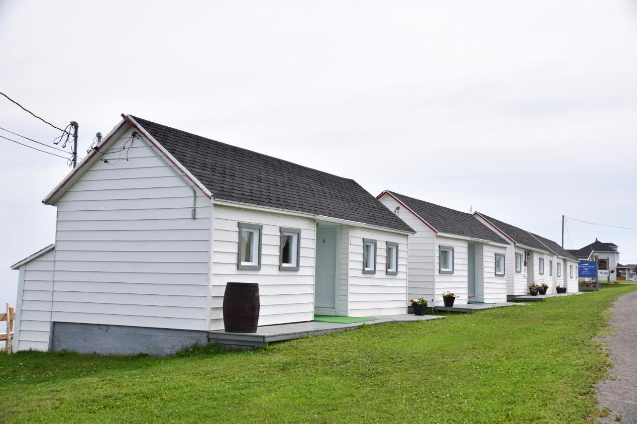Les Cabines Sur Mer Cap-des-Rosiers Exterior photo